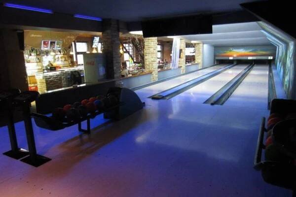 Bowling Bar 18 | Apetee