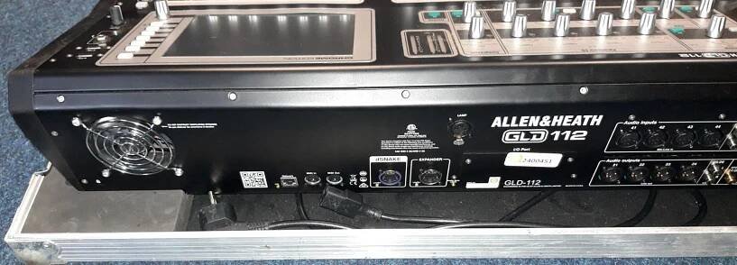Allen&Heath GLD112 + AR2412 + AR84 + t.racks VM100 + case