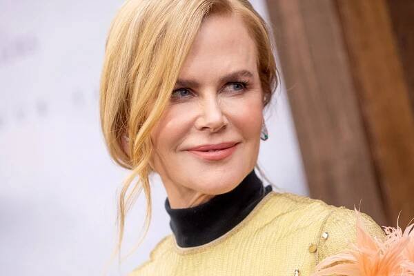 Nicole Kidman's Blunt, Wavy Bob: a Work of Art — See Photos