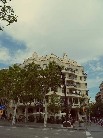 Barcelona - Po stopách génia | Refresher blog