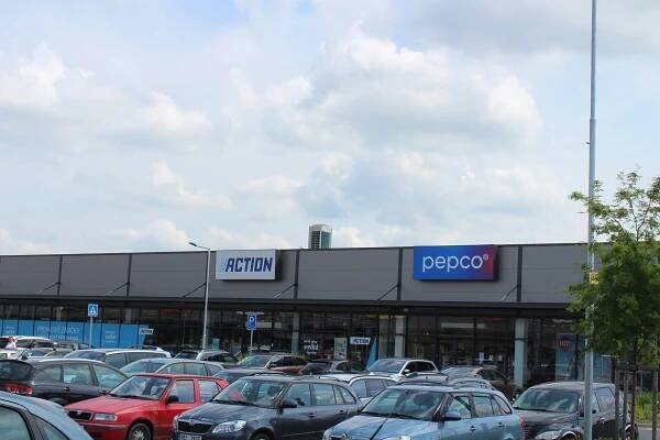 Retail park Ovčáry bude po rozšíření gigantický. Čeká se na důležitý krok