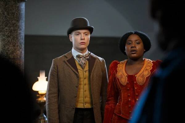 Freddie Fox, Susan Wokoma - Year of the Rabbit - Episode 4 - Z filmu