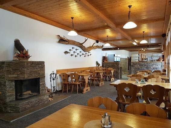 Restaurace a kiosek, Služby | Camping Restaurant BEZDREV