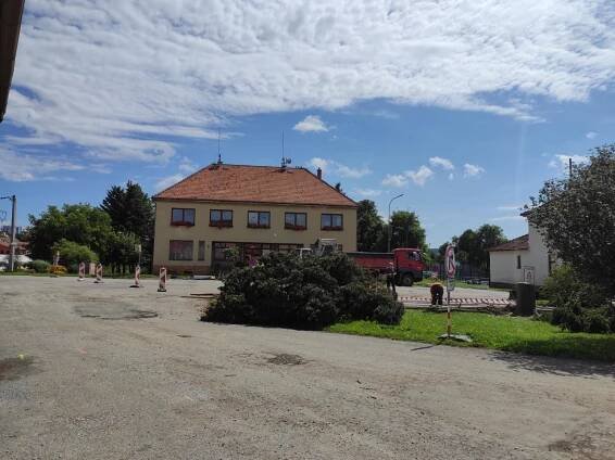 Proměna náměstí - Oficiální stránky obce Veverské Knínice