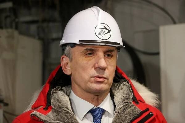 Další z řady podivných úmrtí: Šéf ruské loděnice zemřel „předčasně a tragicky“