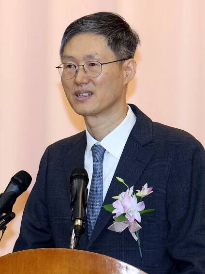Moon Hyung-bae