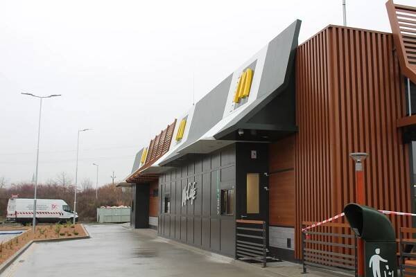 Kolínský McDonald’s ve čtvrtek otevírá. Pro prvního zákazníka má překvapení