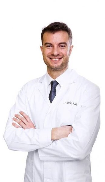 Měšťák plastický chirurg
