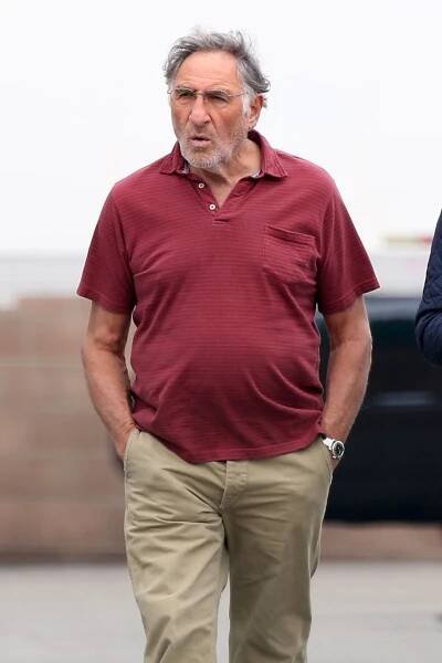 Judd Hirsch jako Leonardův táta - Obrázek 2