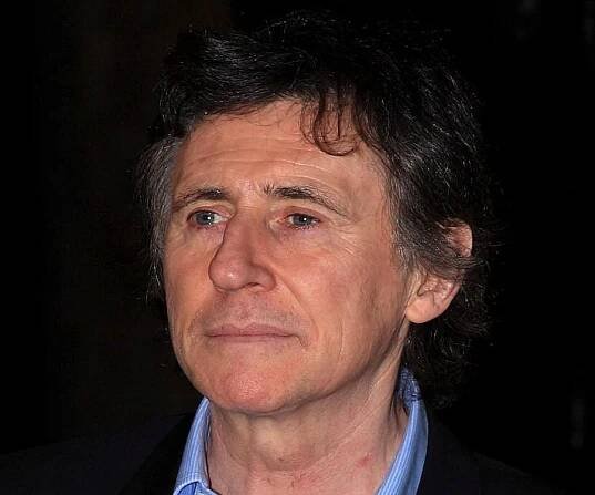 Gabriel Byrne Biography - Facts, Childhood, Family Life & Achievements