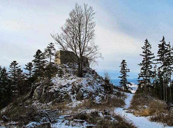 Romantická zřícenina Pustý hrádek - Kašperské Hory, Šumava a Lipno