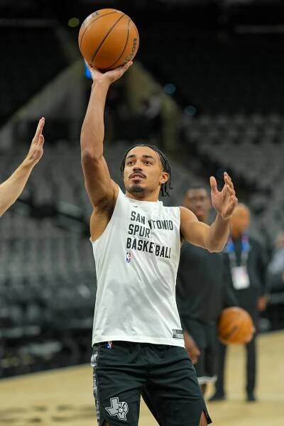 NBA: Charlotte Hornets at San Antonio Spurs