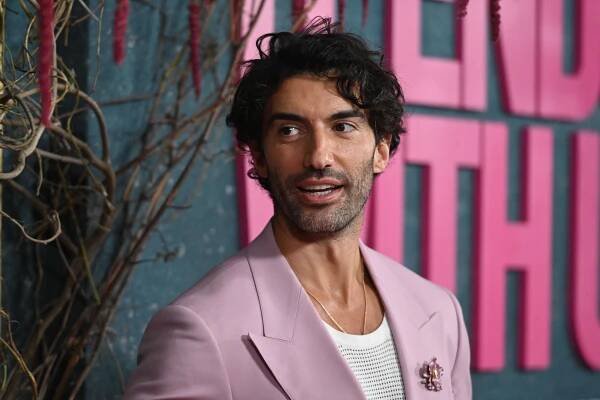 Justin Baldoni.