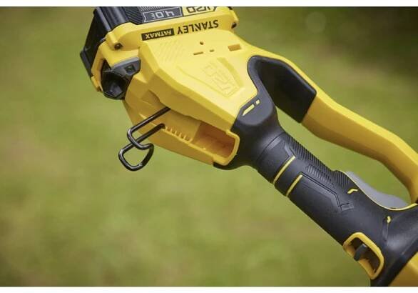 SFMCPS620M1-QW 18 V STANLEY FATMAX V20 AKU ŘETĚZOVÁ PILKA NA VĚTVE 20 CM - Dewalt-morava