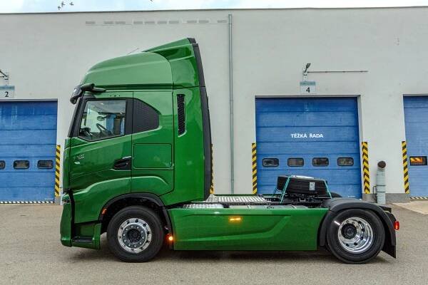 První vůz IVECO S-WAY MY 24 dorazil do AGROTEC Group! | agrotectrucks.cz