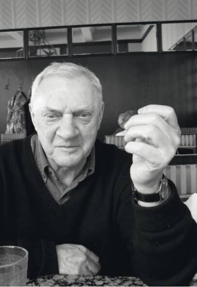Někdy je lepší někde nebýt než tam být (s Miloslavem Mouchou hovoří Petr Hořejš) | Bubínek Revolveru
