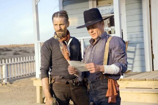 APPALOOSA, from left: Viggo Mortensen, Ed Harris, 2008. ©New Line Cinema