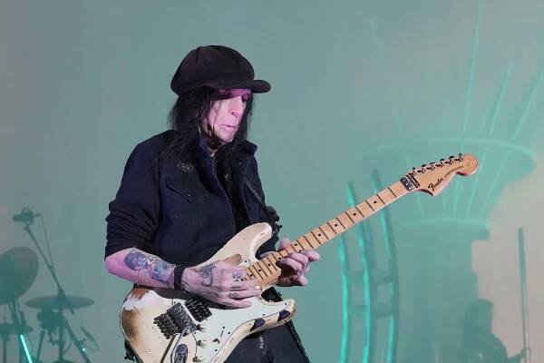 Motley Crue Guitarist Mick Mars Retires from Touring, Issues Statement
