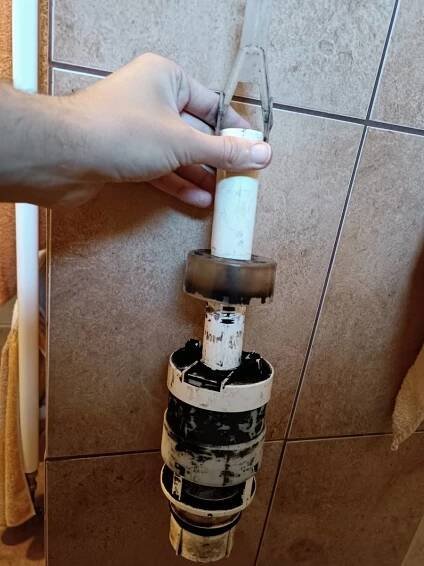 Vestavné WC, malý splach