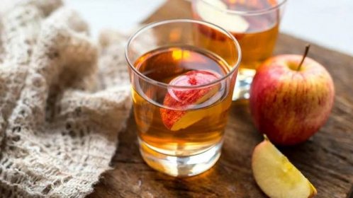 Jablečný ocet a med, využijí se v kuchyni i jako domácí lék