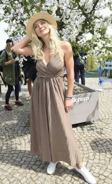 Nešlo se jí dívat do očí. S příchodem teplého počasí vytasila sexbomba Mottlová své bujné poprsí