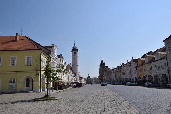 Fotogalerie • Parkoviště nám. Míru, Domažlice (Parkoviště pro návštěvníky a turisty - placené) • Mapy.com