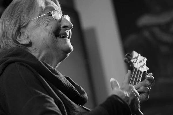 A*la + Dagmar Andrtová - Voňková + Stinka, 30.11.2024, Za školou, Praha | Hudební server FMZine.cz