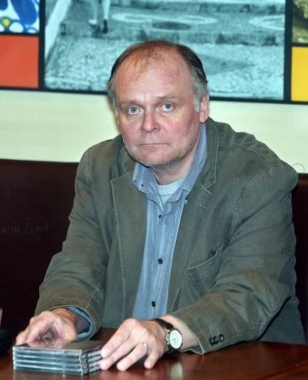 FOTO: Herec Igor Bareš před lety. – stránka 77