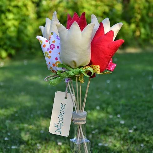 Šitý tulipán – pro radost i poděkování