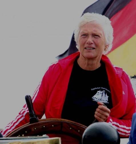 Im Dienst der Friedrich-Alexander-Universität am Steuer der Thor Heyerdahl im August 2009.