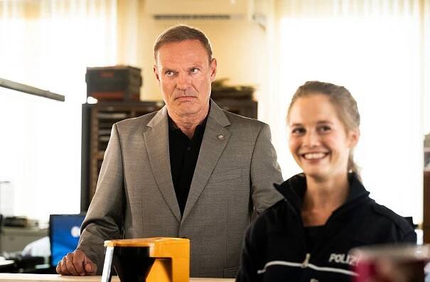 Klaus Nierhoff, Bianca Nawrath - WaPo Duisburg - Elektroschrott - Z filmu