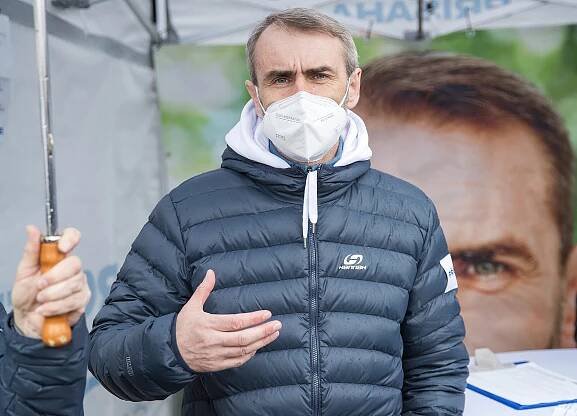 Je potřeba prošetřit zakázky z nouzového stavu, vyzval Šlachta. Chce komisi
