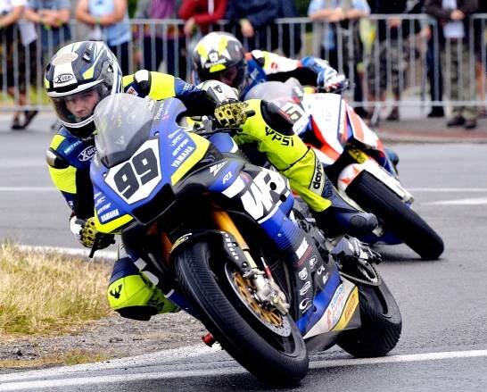 Zlatý kahanec nevyhrál nikdo. Motocyklové závody musely být předčasně ukončeny