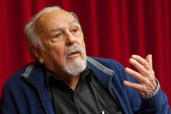 'Miradas', de Antonio Oteiza - Colegio Mayor Belagua