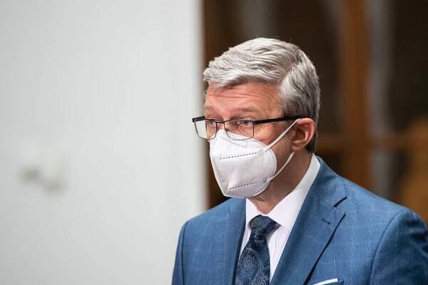 Zleva Karel Havlíček, Alena Schillerová a Klára... | iROZHLAS - spolehlivé zprávy