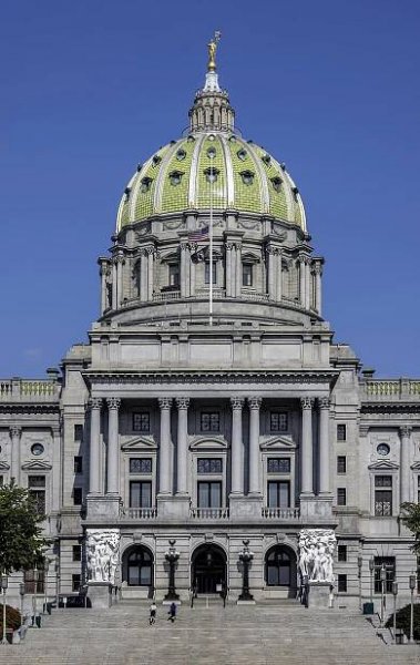 Soubor:Pennsylvania State Capitol west front PA1.jpg