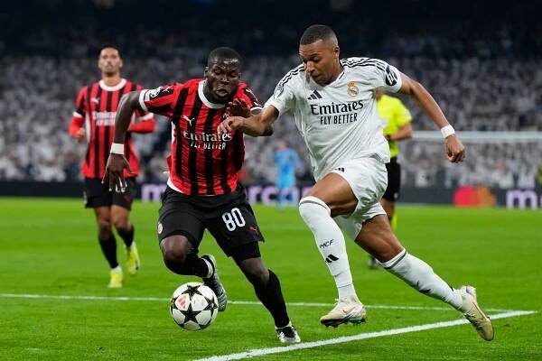 Online: Real Madrid - AC Miláno: Liga majstrov LIVE (4. kolo) | SPORTNET