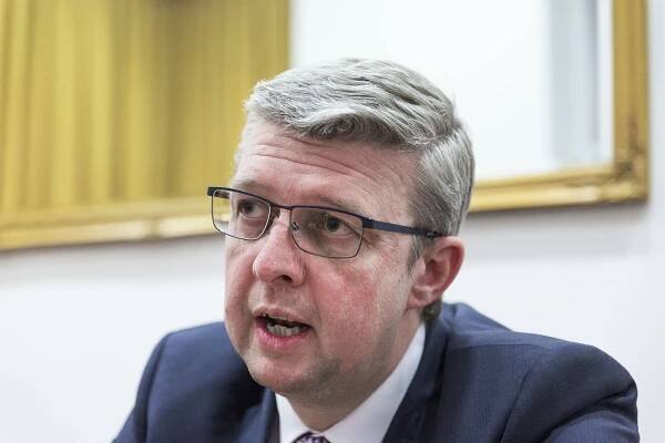 Dopravci jsou na pokraji krachu. S autobusy vyrazili na demonstrativní jízdu