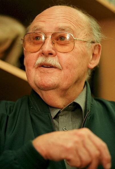 Lubomír Lipský: *19.4.1923 – †2.10.2015, český filmový, divadelní a televizní herec