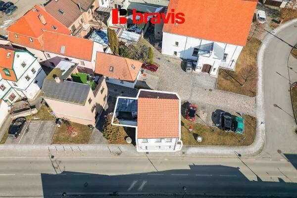 Prodej rodinného domu, ul. Skálova, Rousínov u Vyškova, terasa, sklep, vhodný i na investici - BRAVIS REALITY, s.r.o.