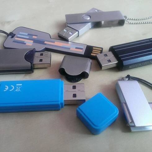 Ztracené USB? Třetina nálezců data klidně využije ve svůj prospěch