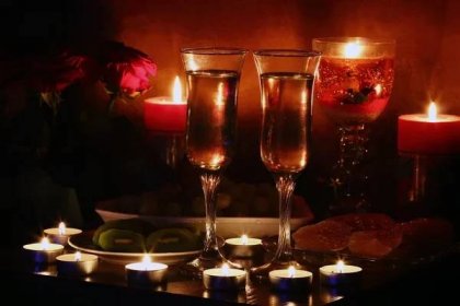 Romantický večer při svíčkách — Stock fotografie