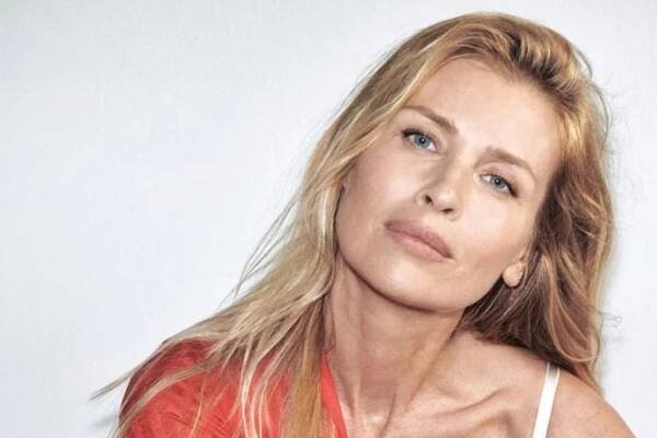 Daniela Peštová vyrazila do Senátu v barvách trikolory. Ve společenském oblečení vypadala skvěle