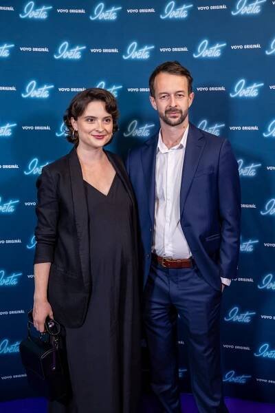 Matěj podzimek s manželkou Evou na premiéře třetí řady Ivety