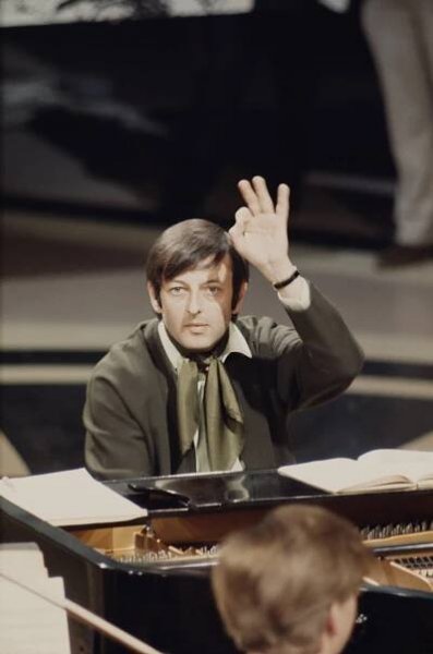 André Previn, Whose Music Knew No Boundaries, Dies at 89 - The New York Times