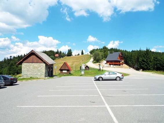 009 - Kohútka 18 - parkoviště a cesta na Portáš