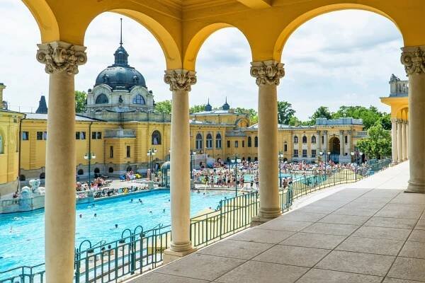 Severní Maďarsko: termální lázně, památky, krásná příroda i tokajské víno