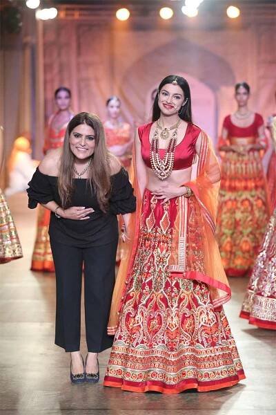 Designer Reynu Taandon and Actor Divya Khosla Kumar @ FDCI India Couture Week 2016
