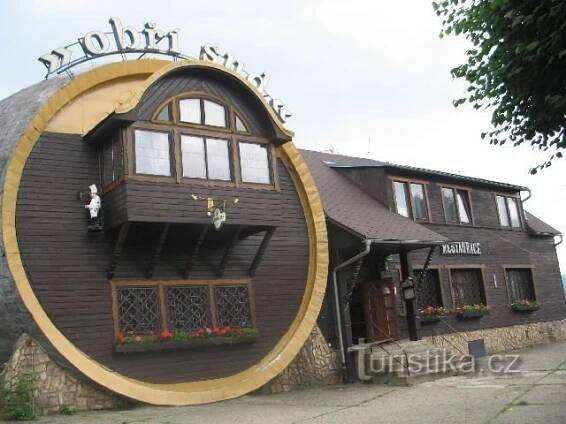 Restaurace a taneční sál Obří sud