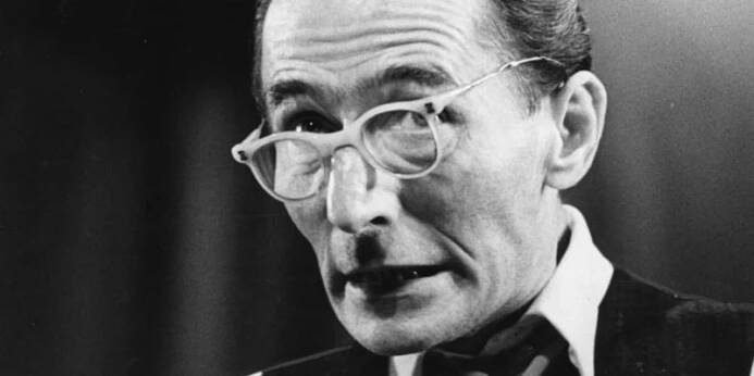 Herec Vladimír Hrubý patřil mezi mistry malých rolí. Před kamerou představoval obvykle komediální postavy a zahrál si v těch nejslavnějších českých filmech.